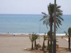 Primerísima línea de playa, Carboneras